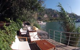 Lindos Pension